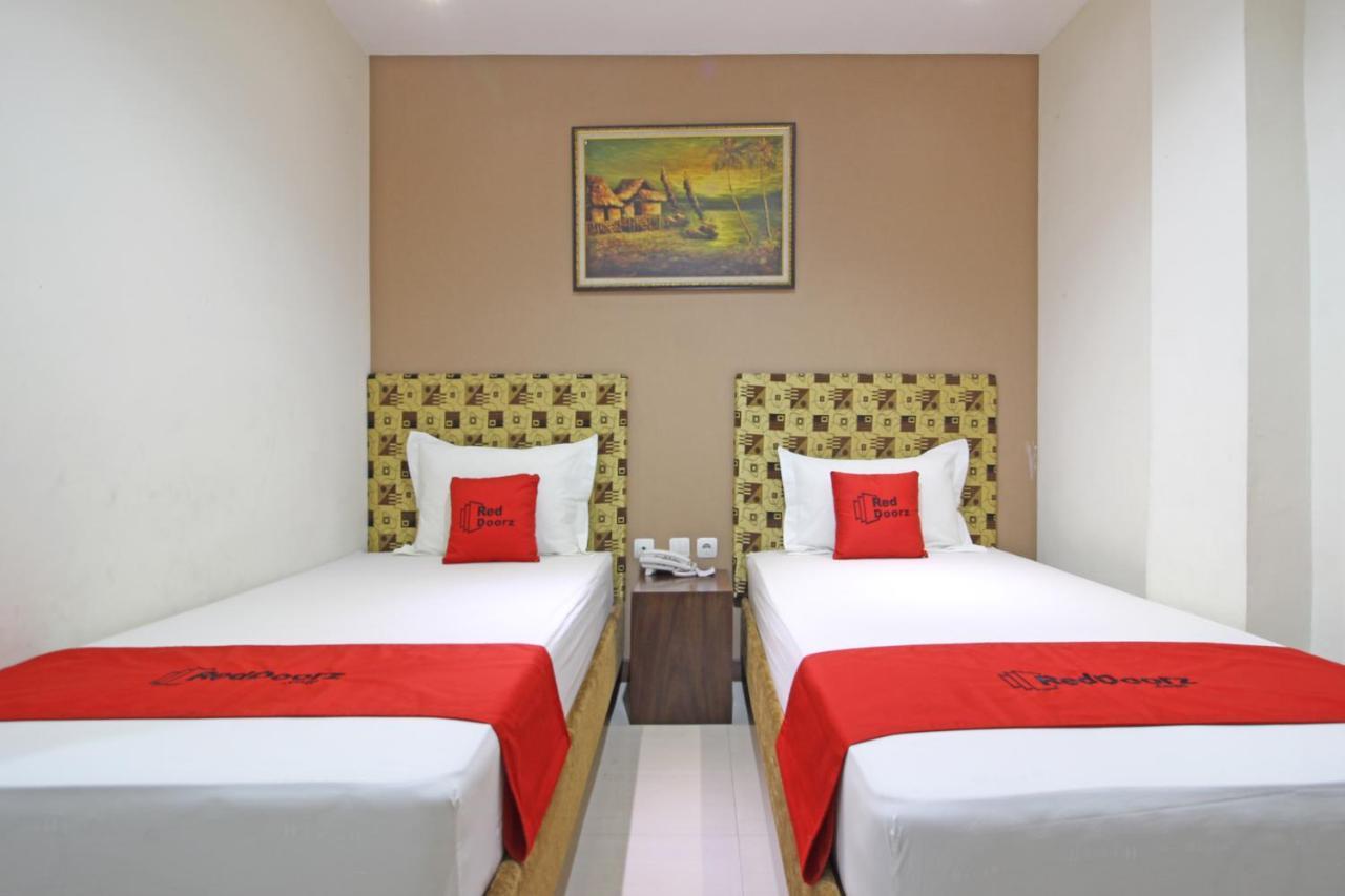 Reddoorz Near Uns Solo Ξενοδοχείο Εξωτερικό φωτογραφία